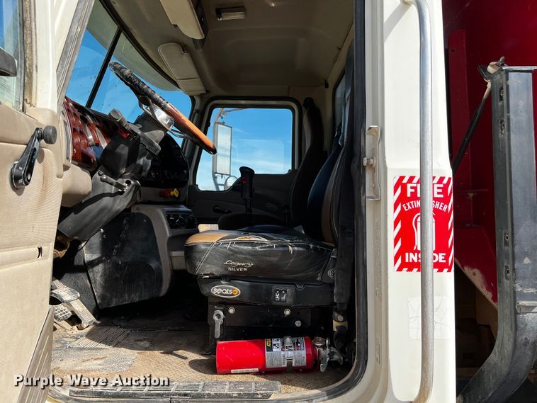 image for item DO8901 2004 Mack CH613  dump truck