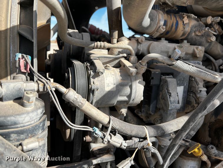 image for item DO8901 2004 Mack CH613  dump truck