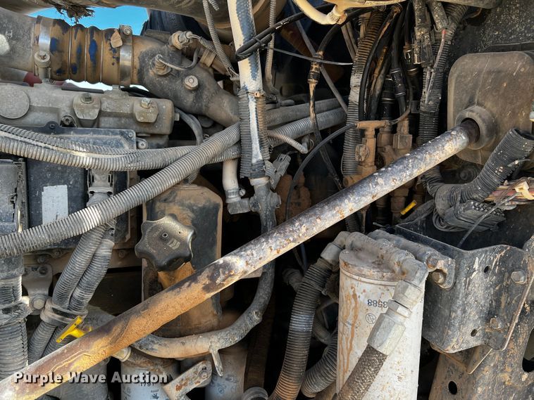 image for item DO8901 2004 Mack CH613  dump truck