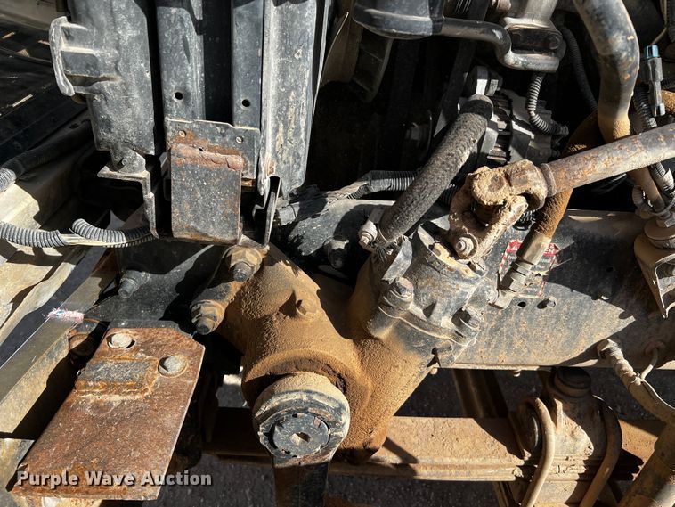 image for item DO8901 2004 Mack CH613  dump truck