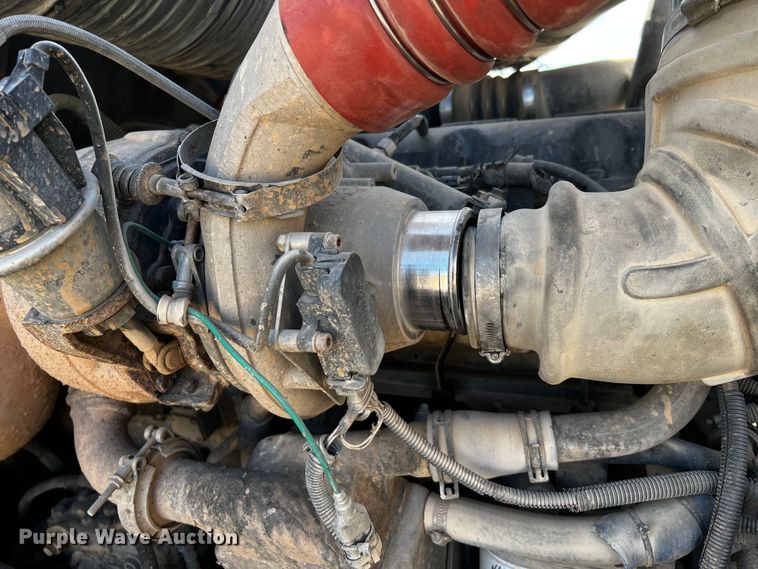 image for item DO8901 2004 Mack CH613  dump truck