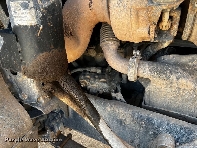 image for item DO8901 2004 Mack CH613  dump truck