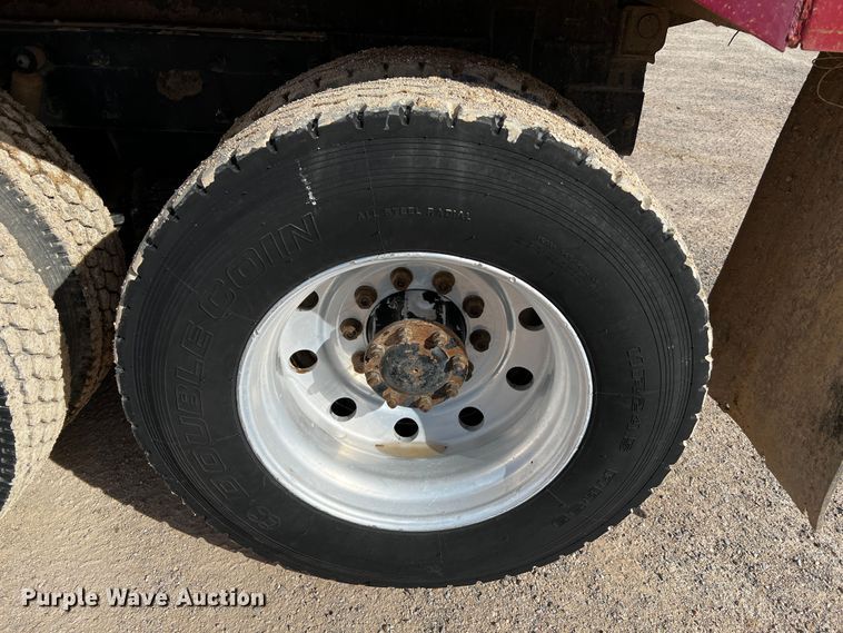 image for item DO8901 2004 Mack CH613  dump truck