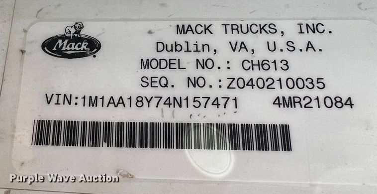 image for item DO8901 2004 Mack CH613  dump truck