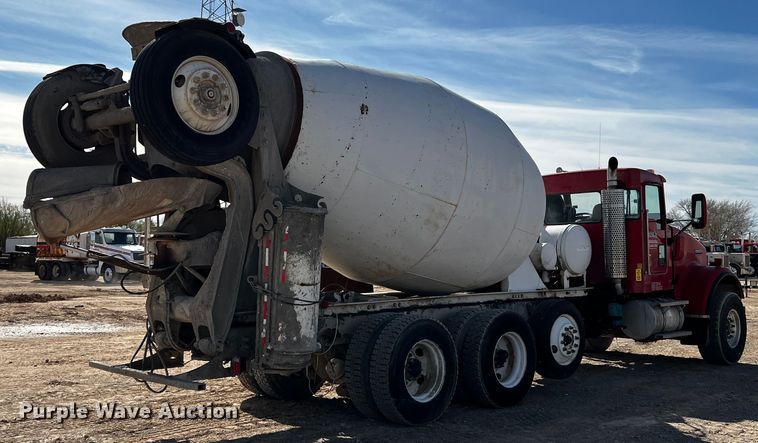 image for item DO8904 2001 Kenworth  ready mix truck