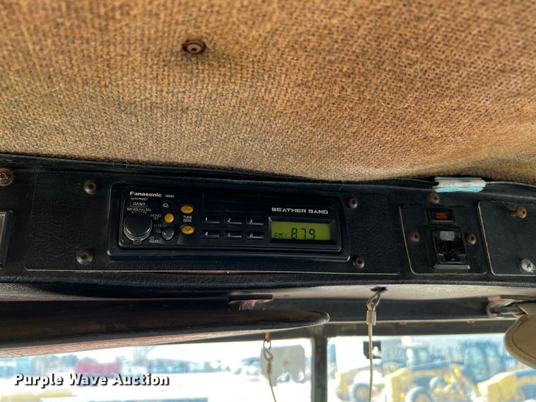 image for item DO8904 2001 Kenworth  ready mix truck