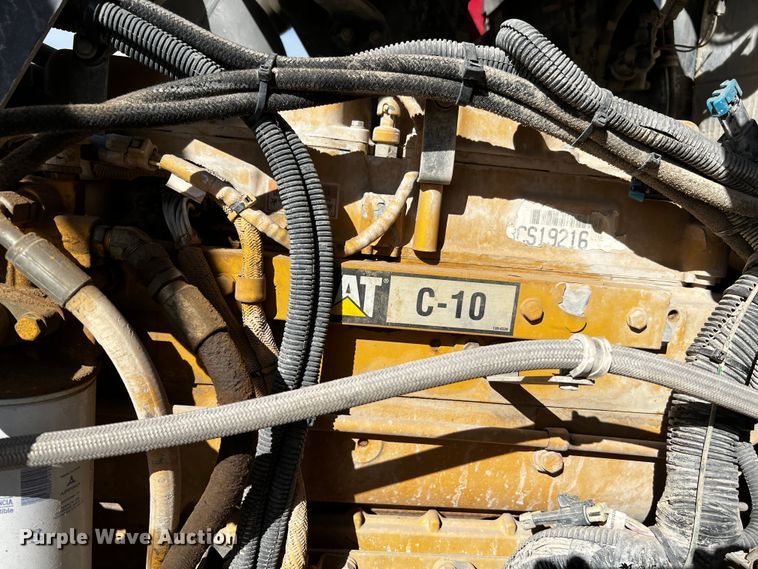 image for item DO8904 2001 Kenworth  ready mix truck