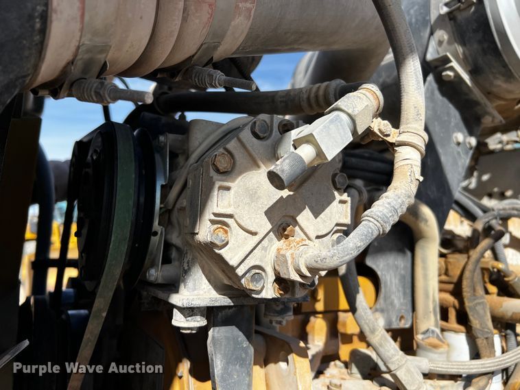 image for item DO8904 2001 Kenworth  ready mix truck