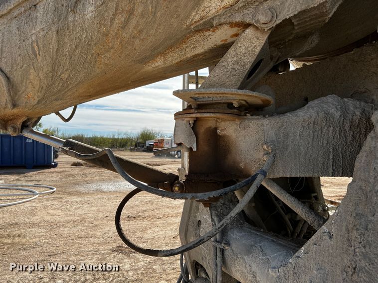 image for item DO8904 2001 Kenworth  ready mix truck