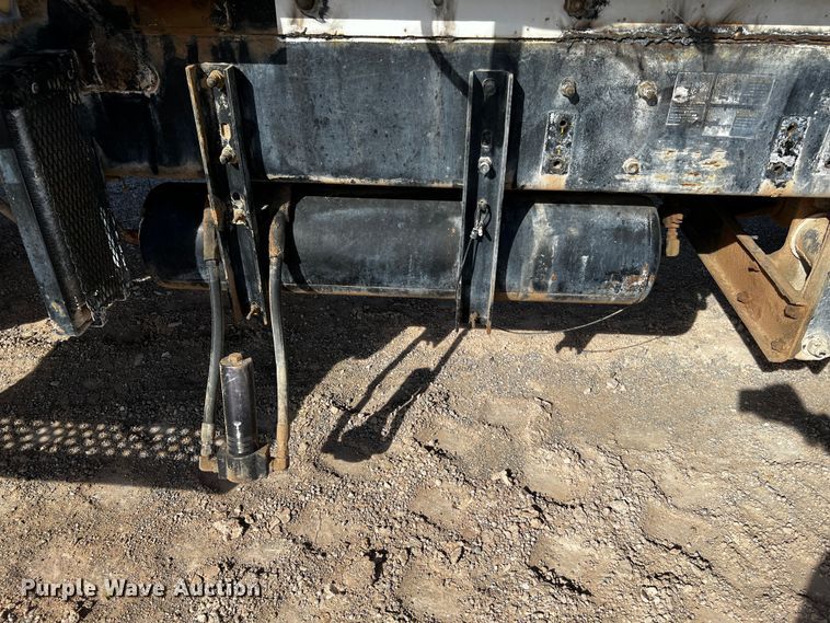 image for item DO8904 2001 Kenworth  ready mix truck