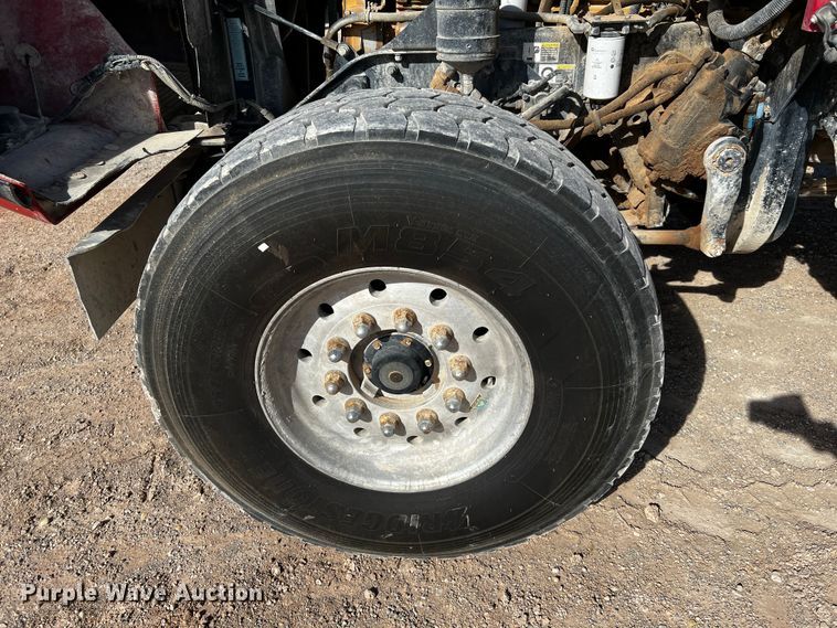 image for item DO8904 2001 Kenworth  ready mix truck