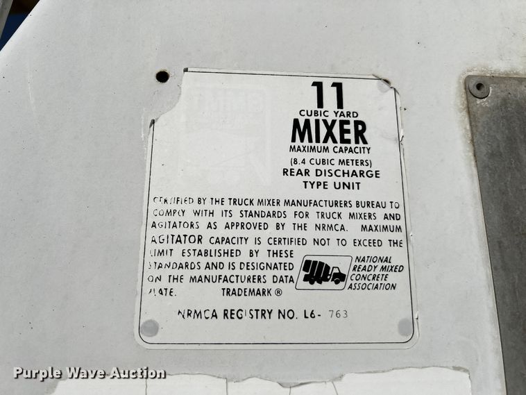 image for item DO8904 2001 Kenworth  ready mix truck