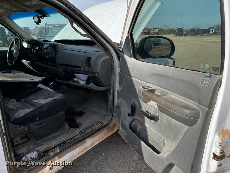 image for item DO8905 2009 Chevrolet Silverado 1500  Ext. Cab pickup truck