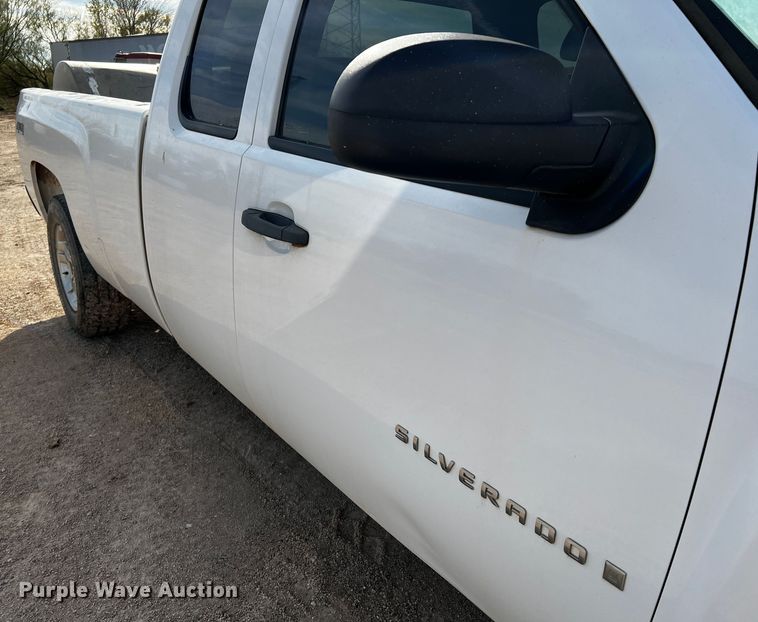 image for item DO8905 2009 Chevrolet Silverado 1500  Ext. Cab pickup truck