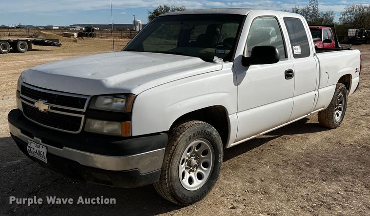 image for item DO8906 2007 Chevrolet Silverado 1500  Ext. Cab pickup truck