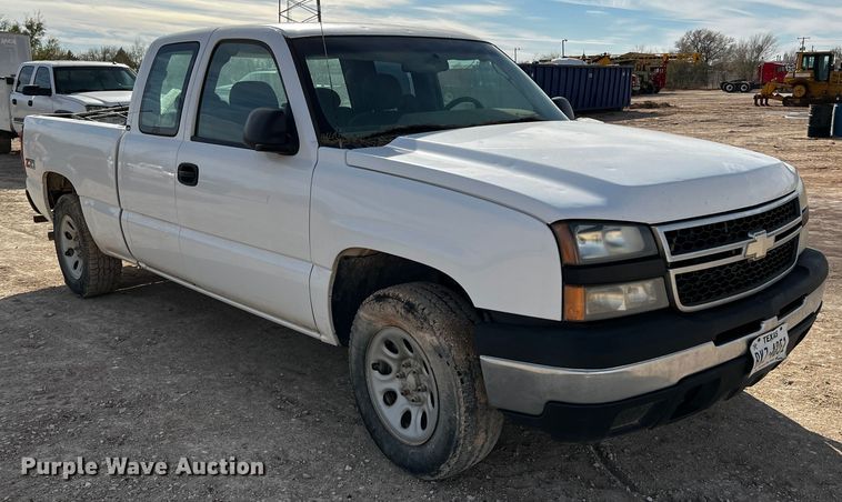 image for item DO8906 2007 Chevrolet Silverado 1500  Ext. Cab pickup truck