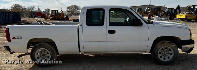 image for item DO8906 2007 Chevrolet Silverado 1500  Ext. Cab pickup truck