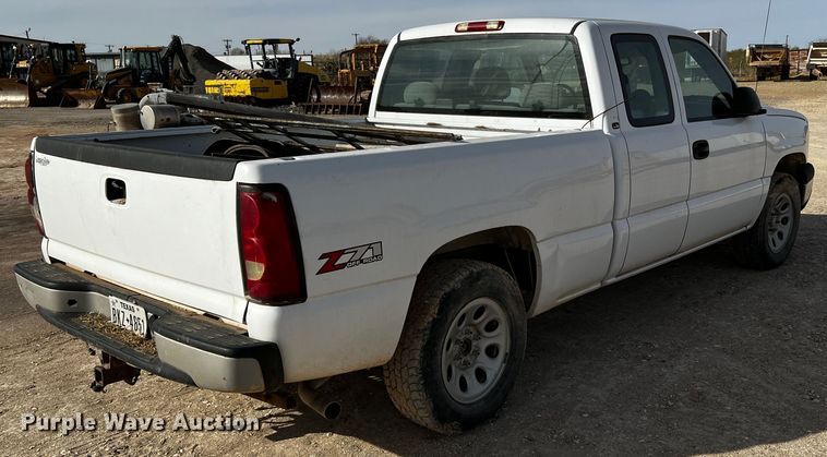 image for item DO8906 2007 Chevrolet Silverado 1500  Ext. Cab pickup truck