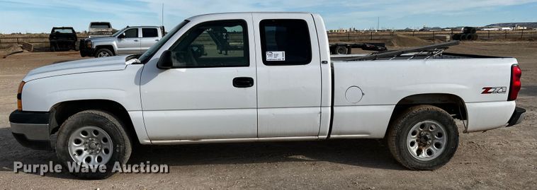 image for item DO8906 2007 Chevrolet Silverado 1500  Ext. Cab pickup truck