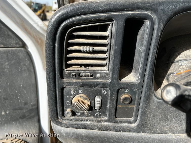 image for item DO8906 2007 Chevrolet Silverado 1500  Ext. Cab pickup truck