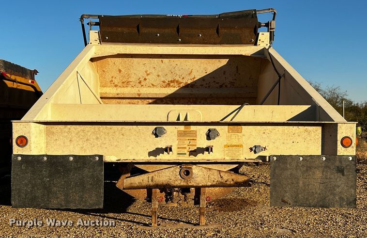 image for item DO8911 1996 Midland MG40CLAM  bottom dump trailer