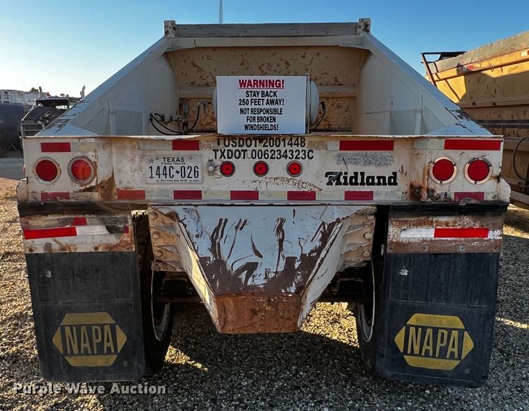 image for item DO8911 1996 Midland MG40CLAM  bottom dump trailer