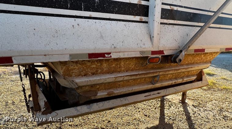 image for item DO8911 1996 Midland MG40CLAM  bottom dump trailer