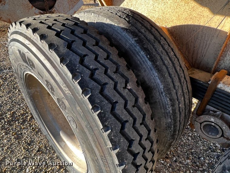 image for item DO8911 1996 Midland MG40CLAM  bottom dump trailer