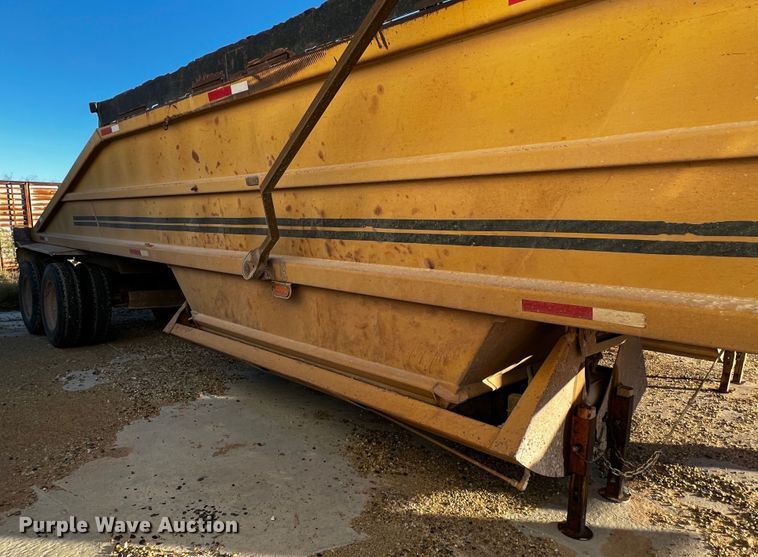 image for item DO8912 1993 Load King 2066-40-2  bottom dump trailer