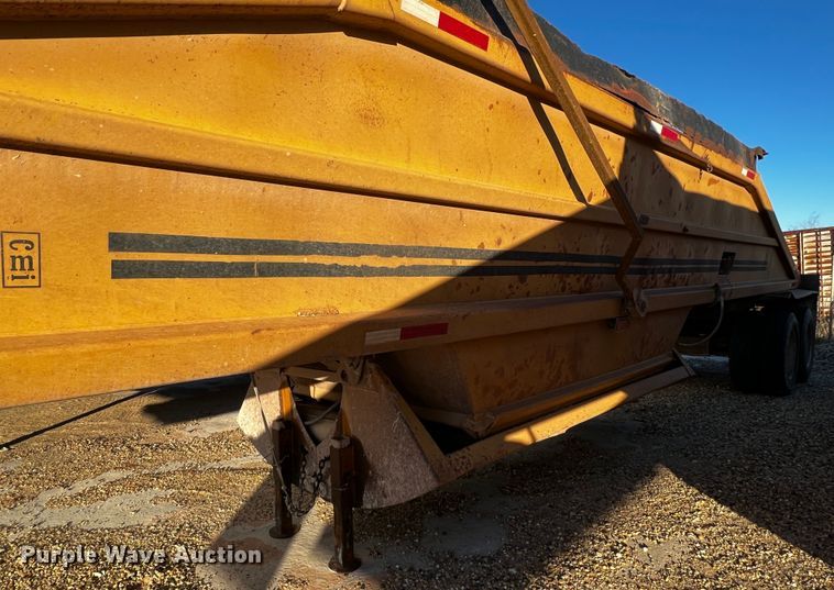 image for item DO8912 1993 Load King 2066-40-2  bottom dump trailer