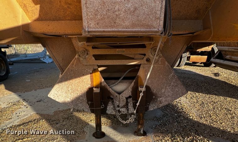 image for item DO8912 1993 Load King 2066-40-2  bottom dump trailer