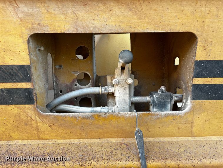 image for item DO8912 1993 Load King 2066-40-2  bottom dump trailer