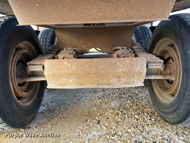 image for item DO8912 1993 Load King 2066-40-2  bottom dump trailer