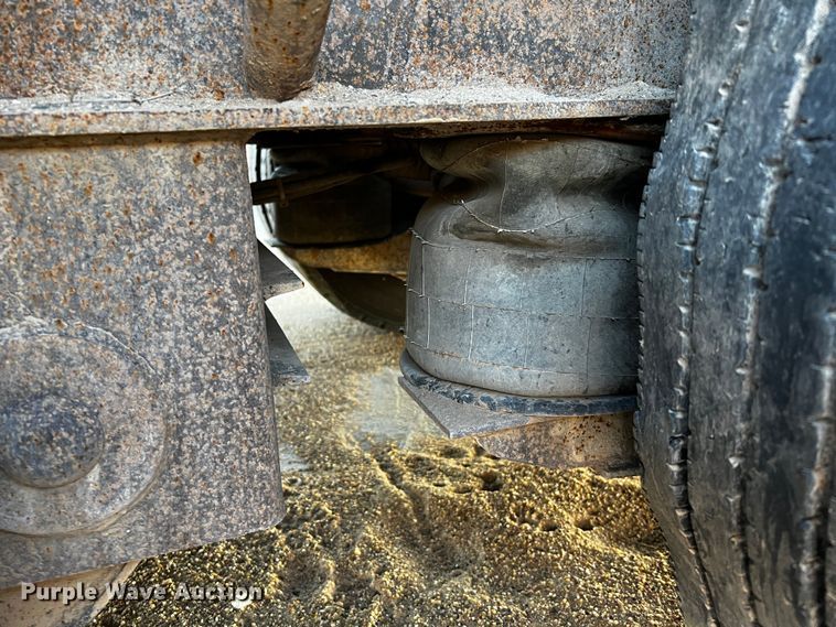 image for item DO8914 1996 Aztec  drop deck equipment trailer