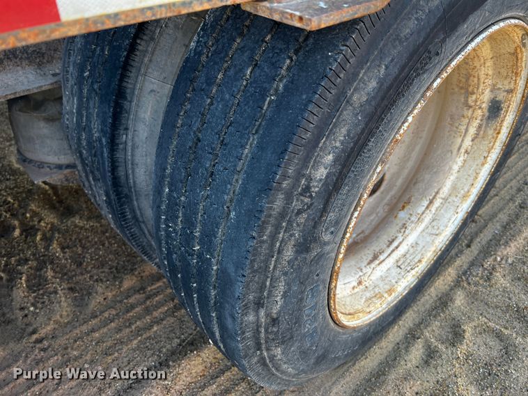 image for item DO8914 1996 Aztec  drop deck equipment trailer