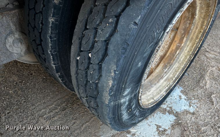 image for item DO8914 1996 Aztec  drop deck equipment trailer