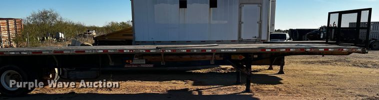 image for item DO8915 2005 Great Dane GPLWSAR 248  flatbed trailer
