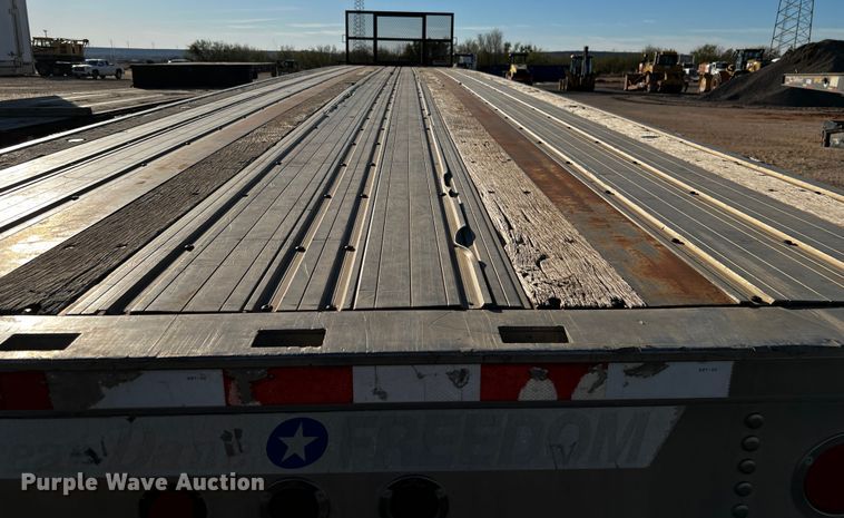 image for item DO8915 2005 Great Dane GPLWSAR 248  flatbed trailer