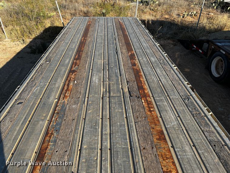 image for item DO8915 2005 Great Dane GPLWSAR 248  flatbed trailer