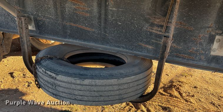 image for item DO8915 2005 Great Dane GPLWSAR 248  flatbed trailer