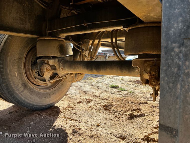 image for item DO8915 2005 Great Dane GPLWSAR 248  flatbed trailer