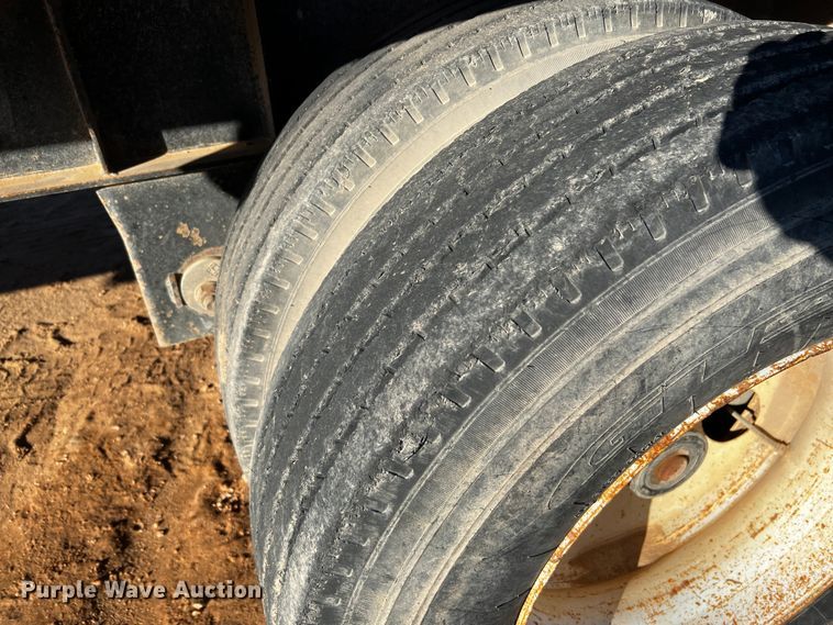 image for item DO8915 2005 Great Dane GPLWSAR 248  flatbed trailer