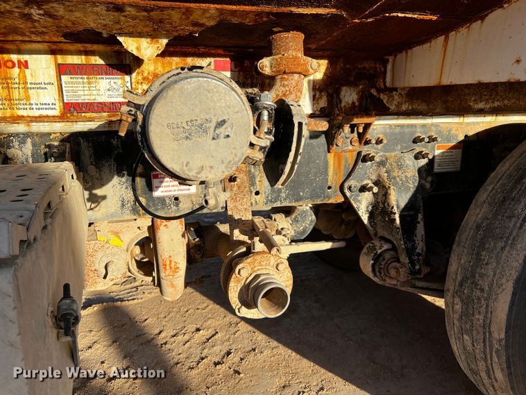 image for item DO8917 2007 Freightliner Columbia  water truck