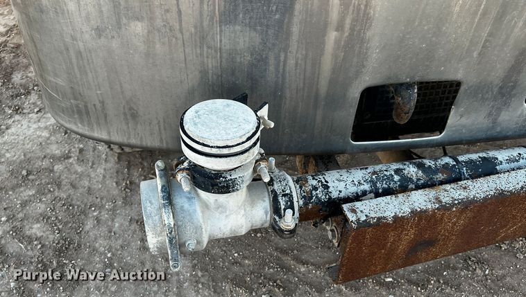 image for item DO8917 2007 Freightliner Columbia  water truck