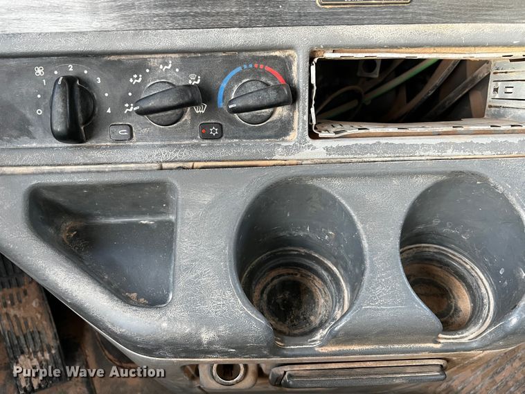 image for item DO8917 2007 Freightliner Columbia  water truck