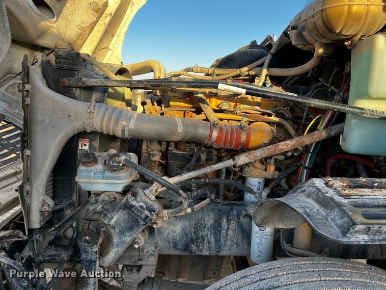 image for item DO8917 2007 Freightliner Columbia  water truck