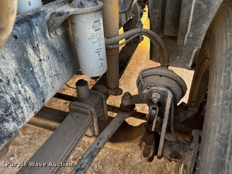 image for item DO8917 2007 Freightliner Columbia  water truck