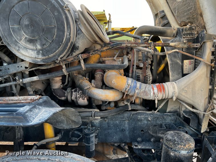 image for item DO8917 2007 Freightliner Columbia  water truck