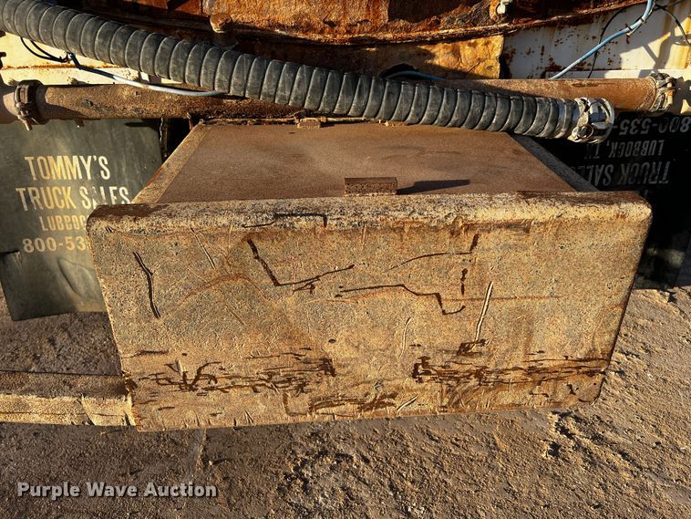 image for item DO8917 2007 Freightliner Columbia  water truck