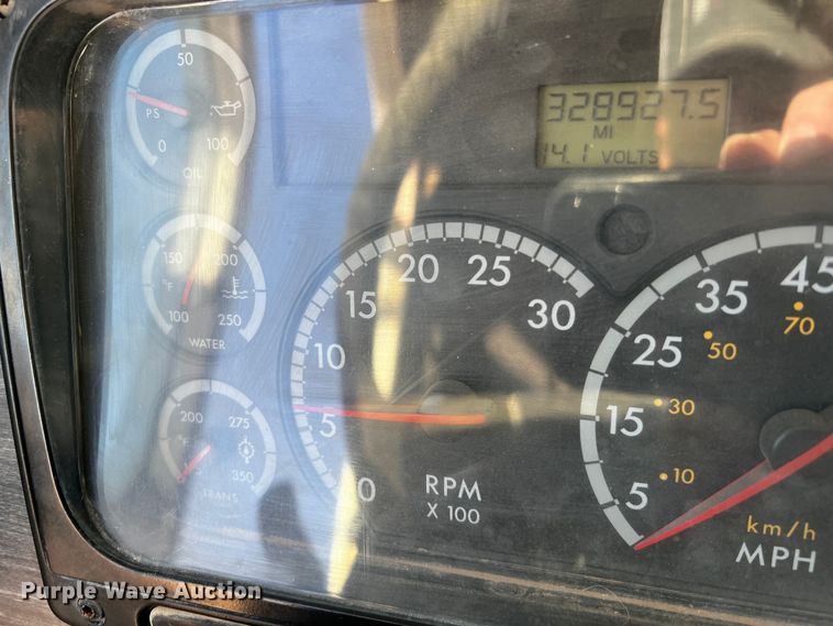 image for item DO8918 2007 Freightliner Columbia  water truck